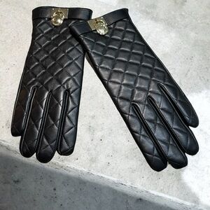 NEW MICHAEL KORS Quilted Leather Gloves Tech Technology Size Large